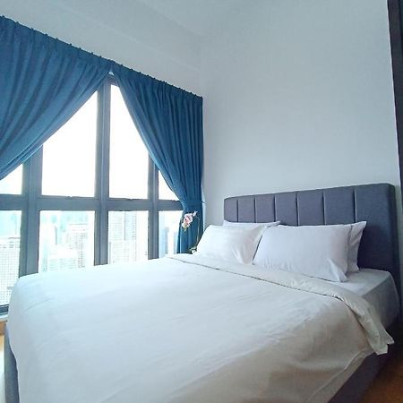 Lx 39A Balcony Klcc View 1 Bedroom Infinity Pool クアラルンプール エクステリア 写真