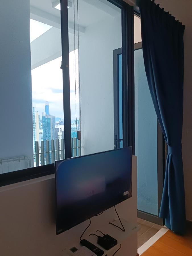 Lx 39A Balcony Klcc View 1 Bedroom Infinity Pool クアラルンプール エクステリア 写真