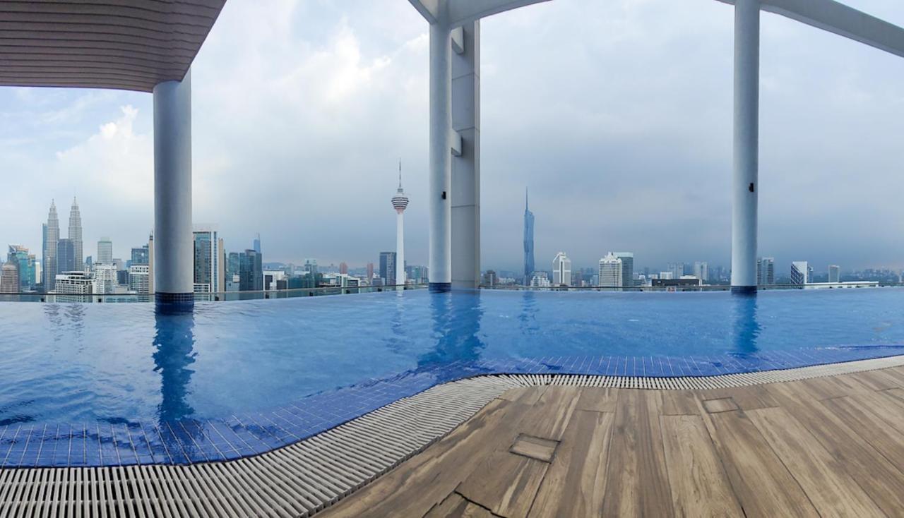 Lx 39A Balcony Klcc View 1 Bedroom Infinity Pool クアラルンプール エクステリア 写真
