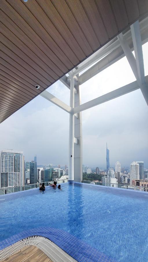 Lx 39A Balcony Klcc View 1 Bedroom Infinity Pool クアラルンプール エクステリア 写真