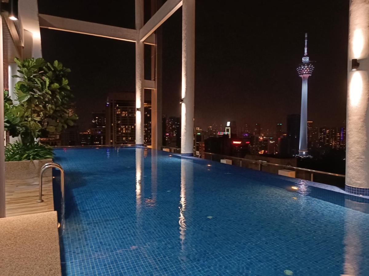 Lx 39A Balcony Klcc View 1 Bedroom Infinity Pool クアラルンプール エクステリア 写真